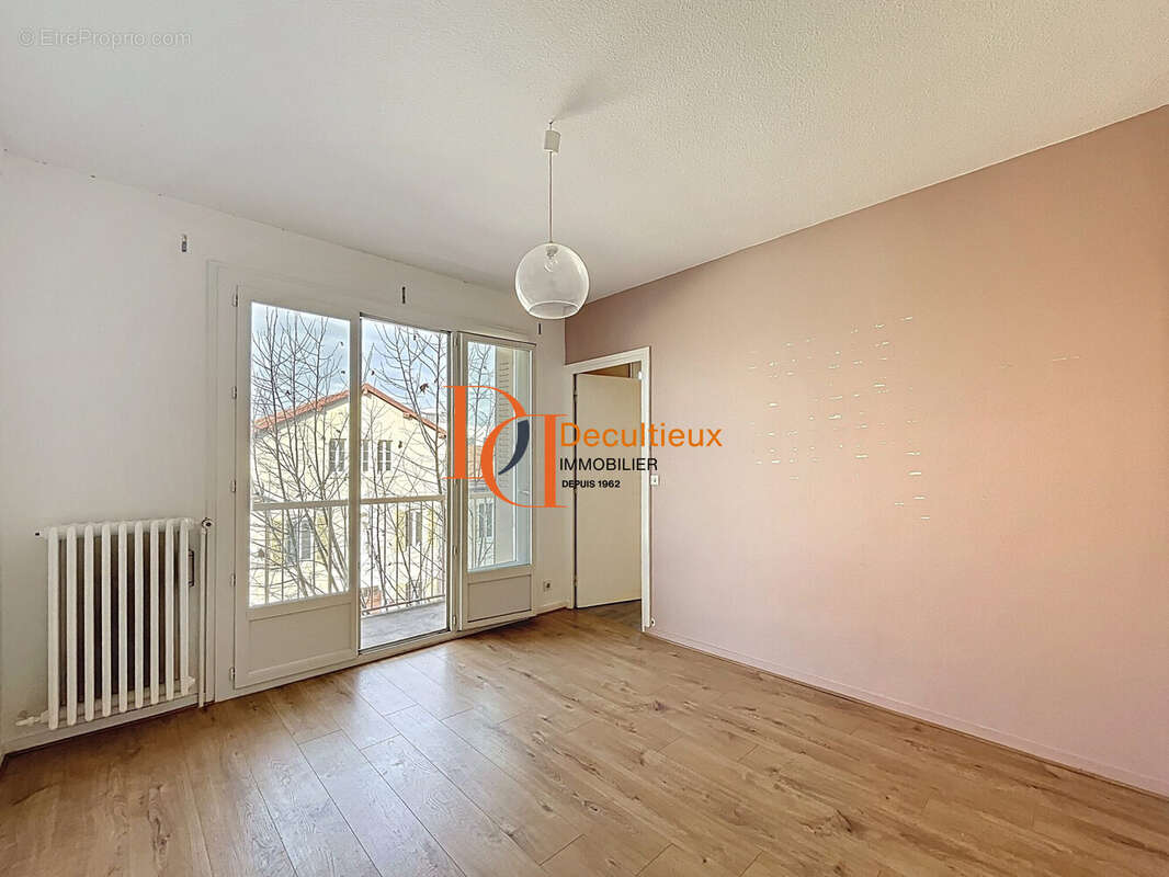 Appartement à LYON-8E