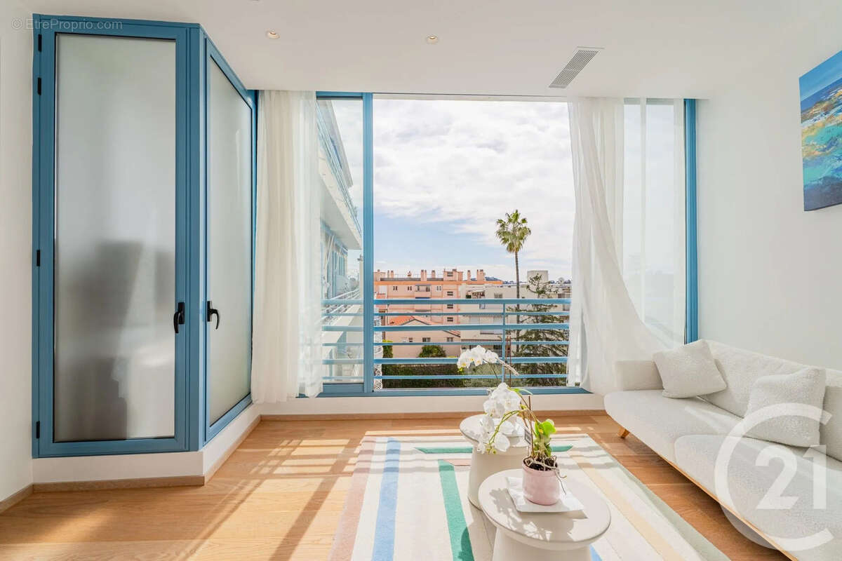 Appartement à BEAULIEU-SUR-MER