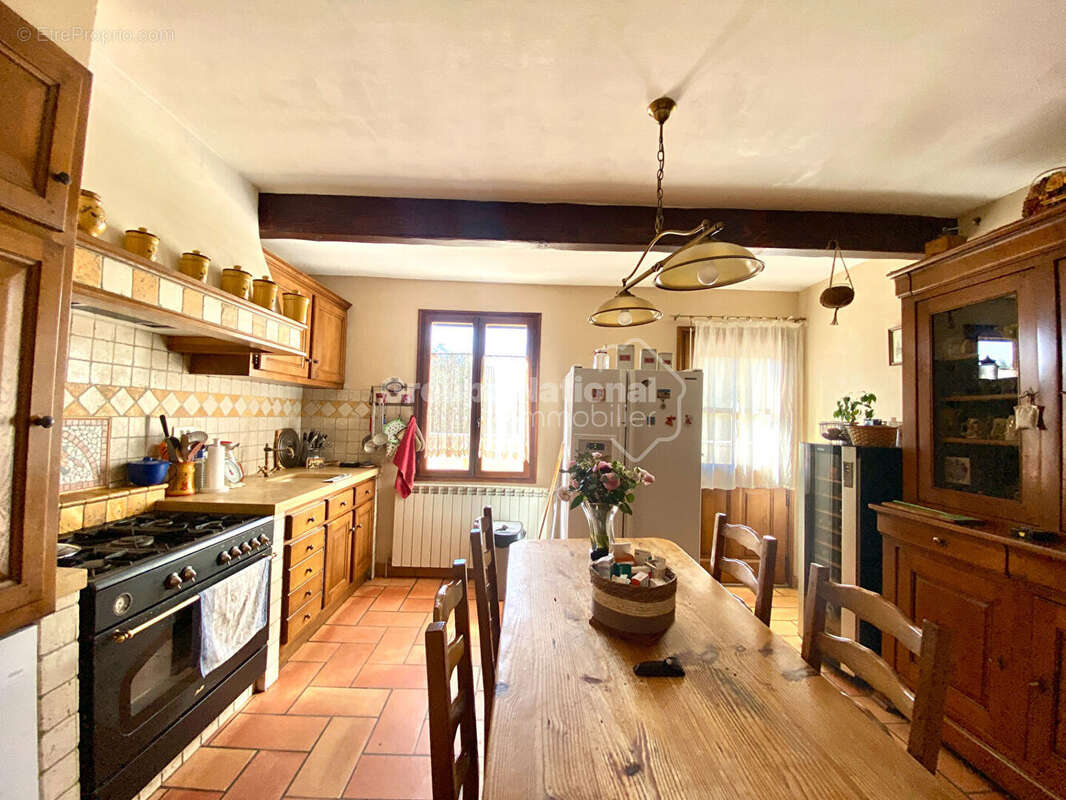 Exclusivité : Maison 4 chambres avec jardin & Piscine - photo 2