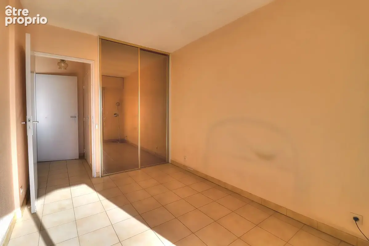 Cannes La Bocca – 3 pièces 67 m² avec vue mer et parking sécurisé - photo 7