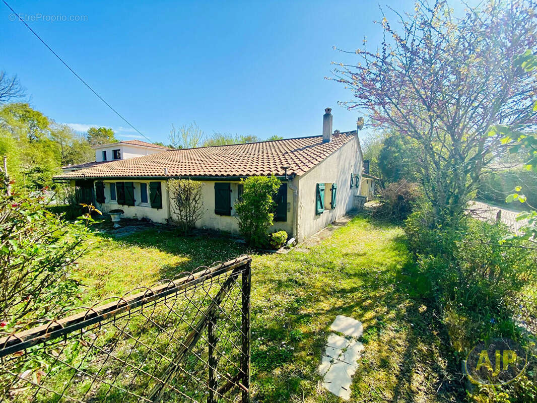Maison à GAILLAN-EN-MEDOC