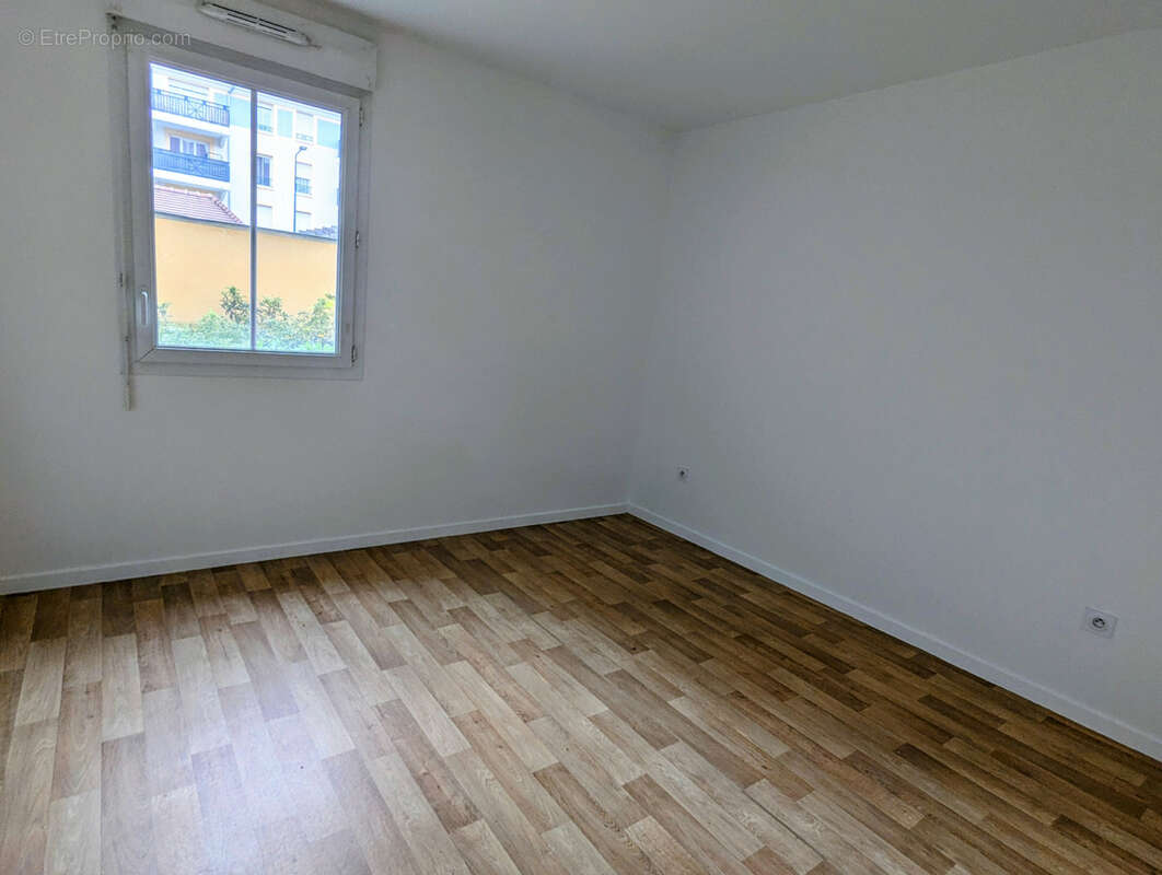 Appartement à VAUREAL