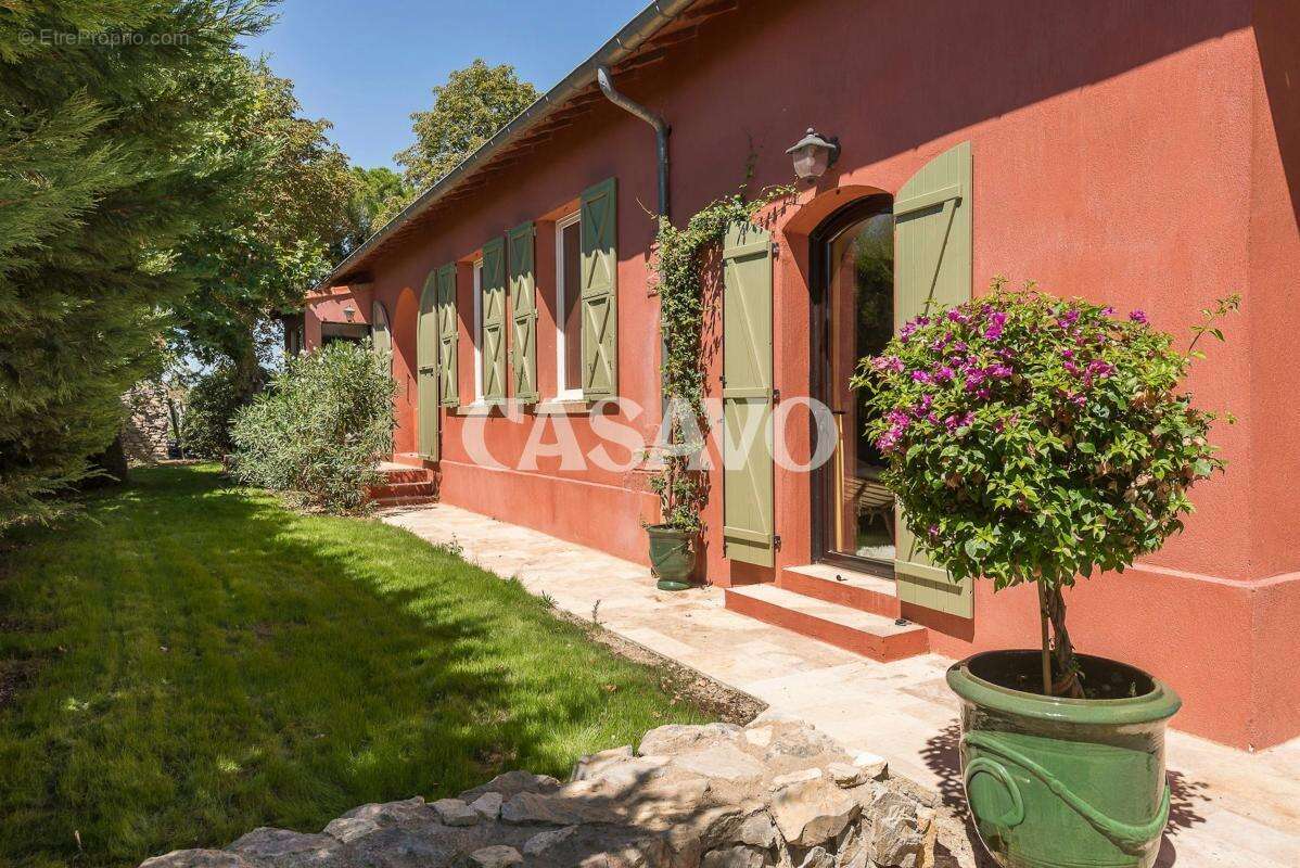 Vente Maison 6 pièces de 191m² - 13540 Aix-en-Provence - photo 32