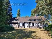 Maison à NEAUFLES-AUVERGNY
