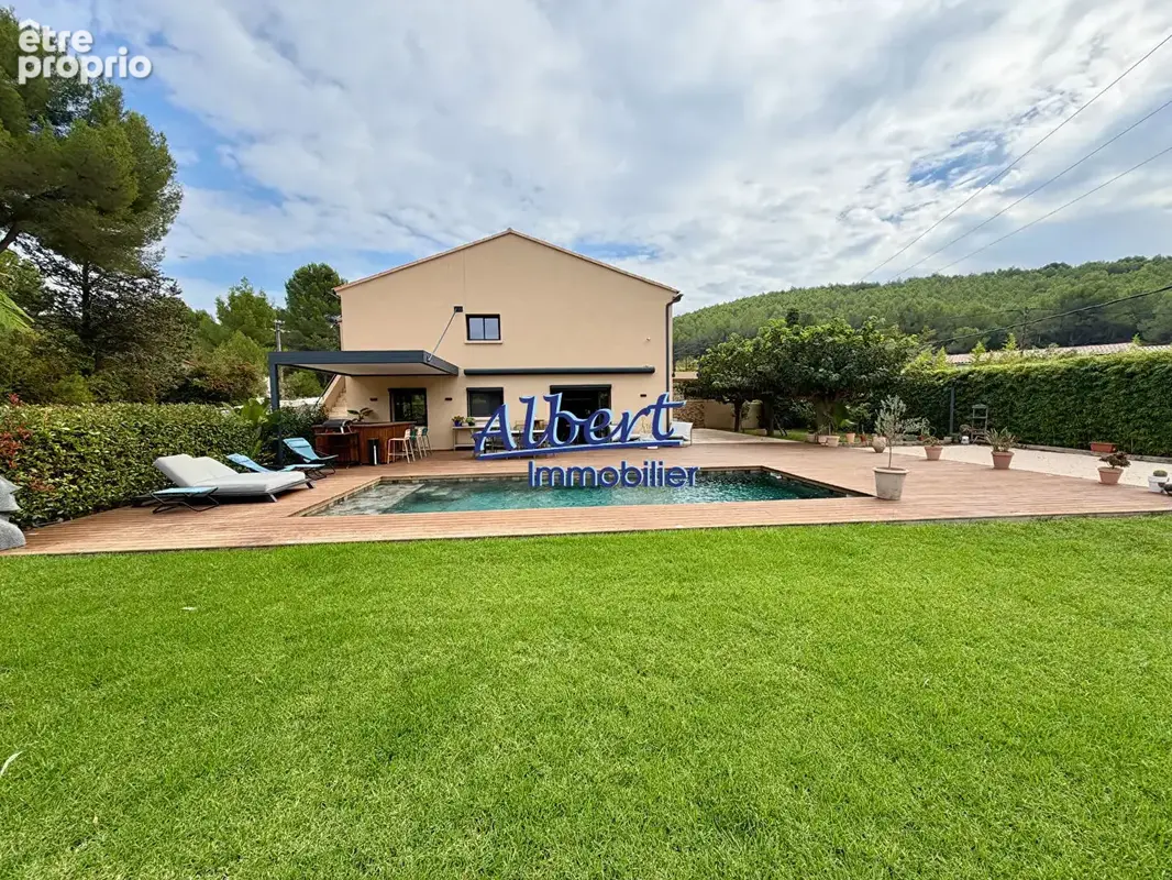 Maison Sanary Sur Mer 6 pièce(s) 170.60 m2 - photo 1
