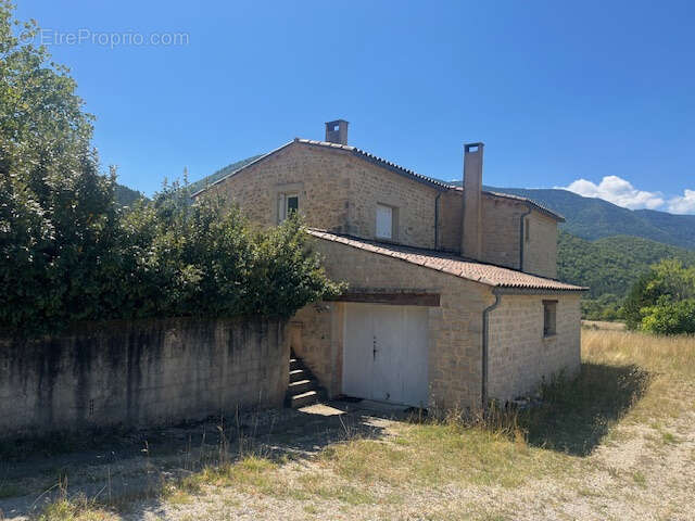 Maison à MONTBRUN-LES-BAINS