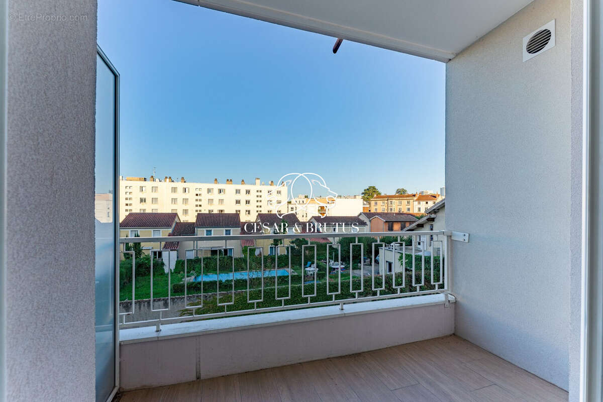 Appartement à TASSIN-LA-DEMI-LUNE