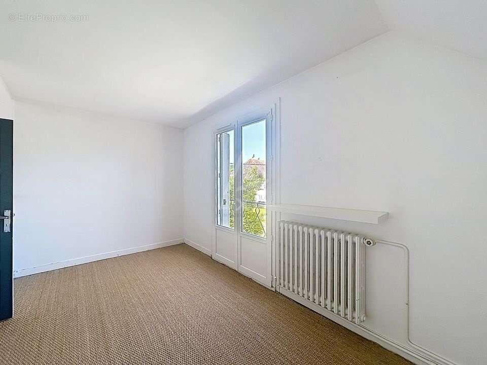 Maison à BRUNELLES