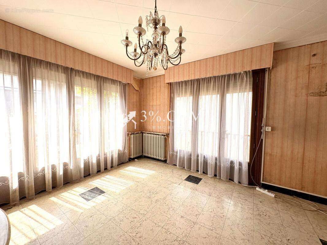 Maison à SAINT-MARTIN-BOULOGNE