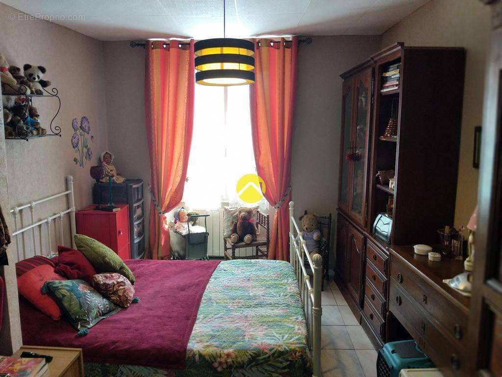 Maison à LURCY-LEVIS