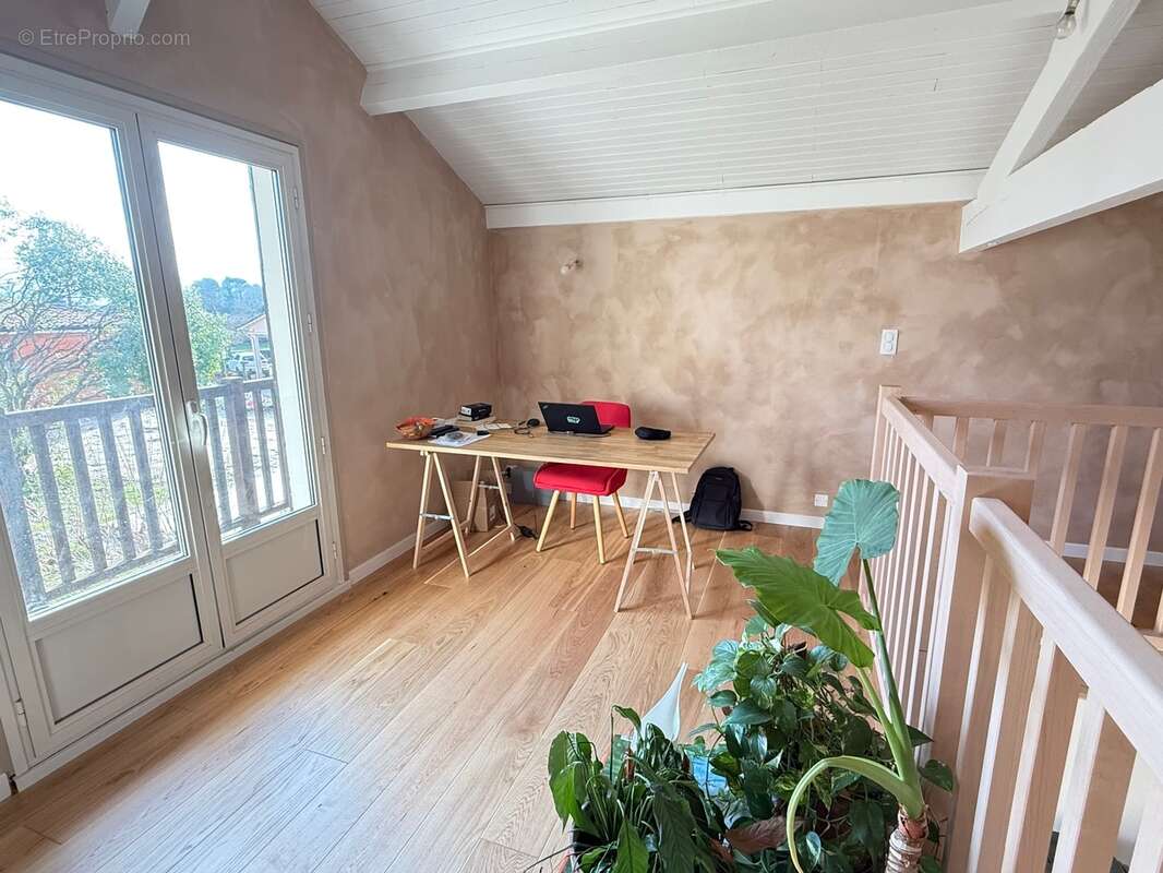 Maison à MARTILLAC