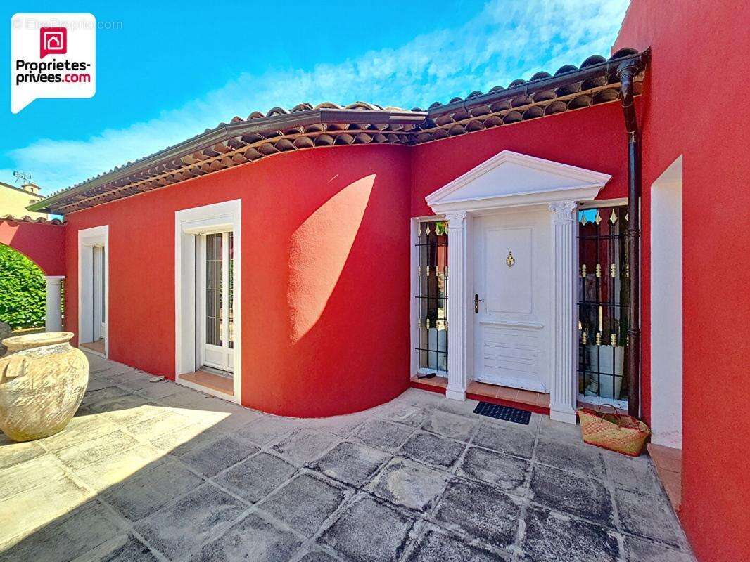 Maison à SAINT-CEZAIRE-SUR-SIAGNE