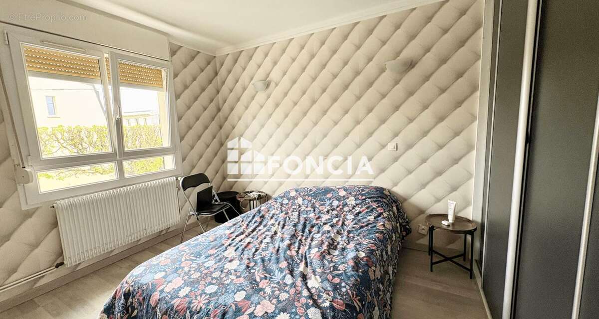 Appartement à SARTROUVILLE