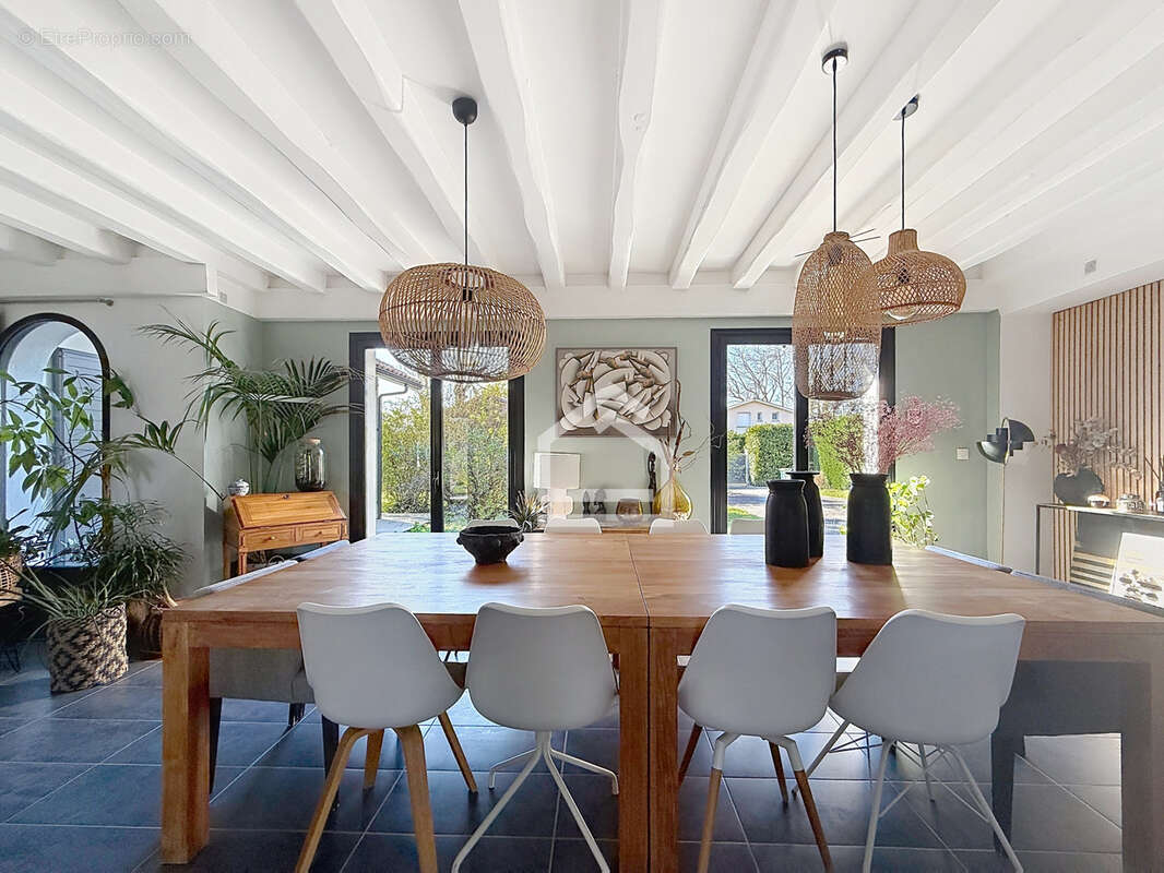 Maison à SAINT-MEDARD-EN-JALLES