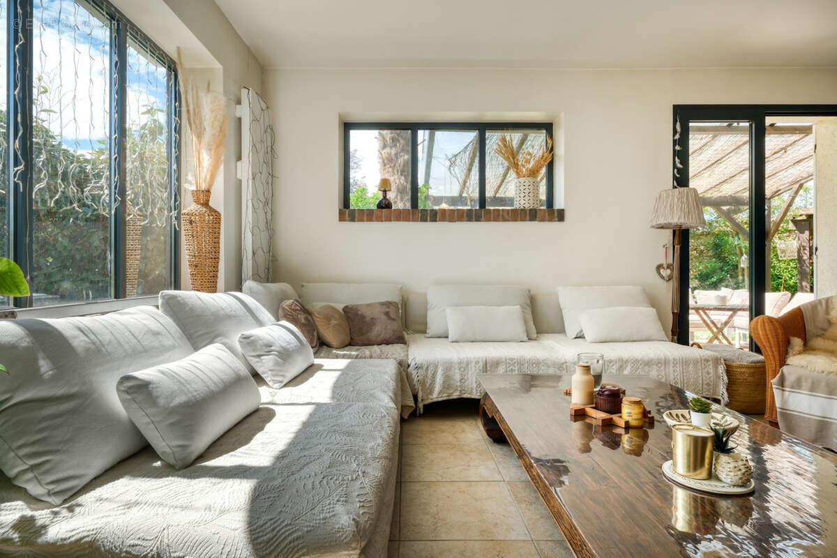 Maison à LIMOURS