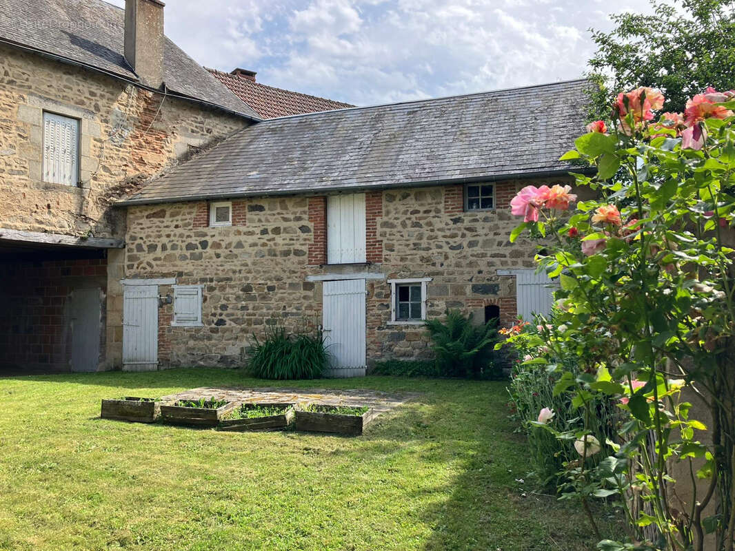 Maison à PIONSAT