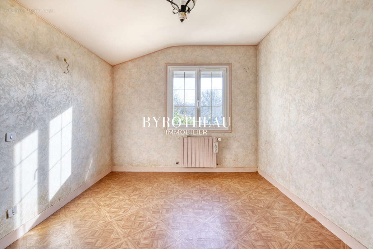 Maison 85 m² à Feneu  - photo 7