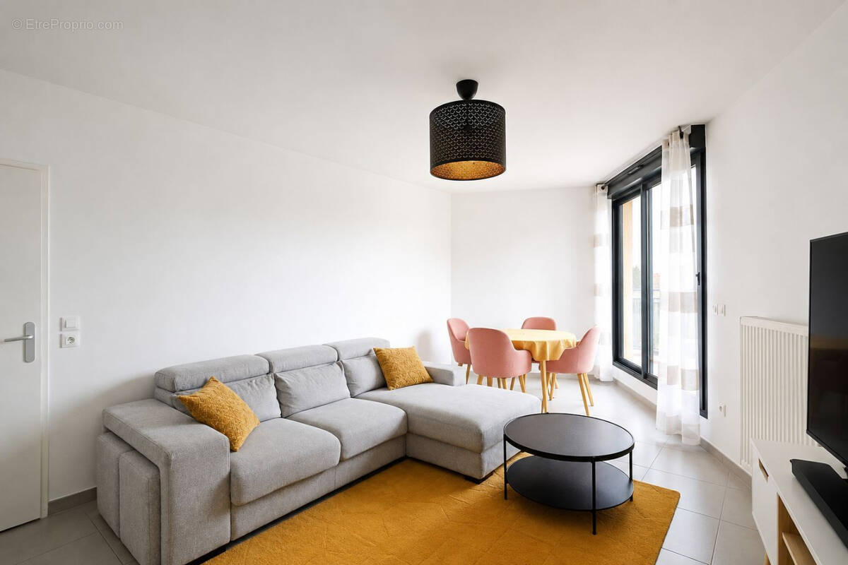Appartement à STAINS