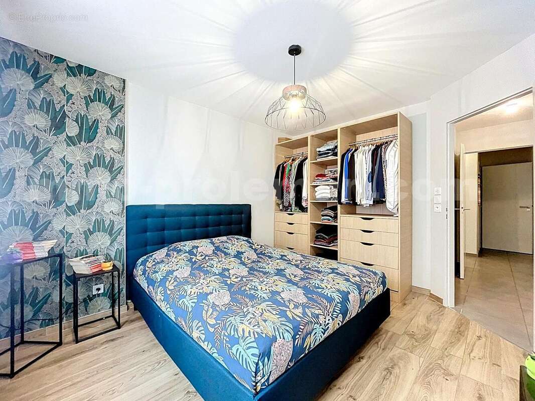 Appartement_T3_Vetraz-Monthoux_Genève_Ceva_tramway_Suisse_investissement_hyper_centre_Séjour_Cuisine_Salon_Terrasse_Jardin_Chambre_1_ - Appartement à VETRAZ-MONTHOUX