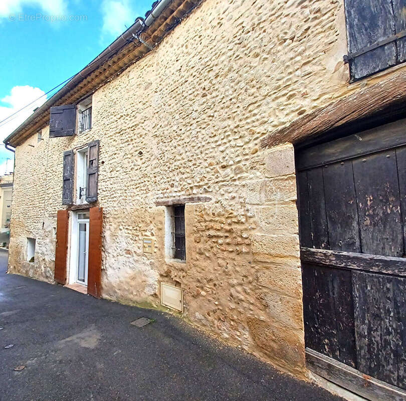 Maison à VALENSOLE