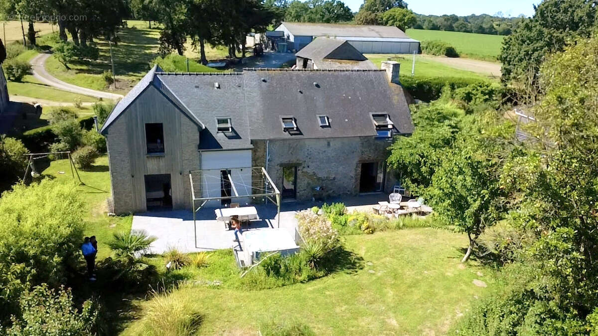 Maison à PLESSIX-BALISSON