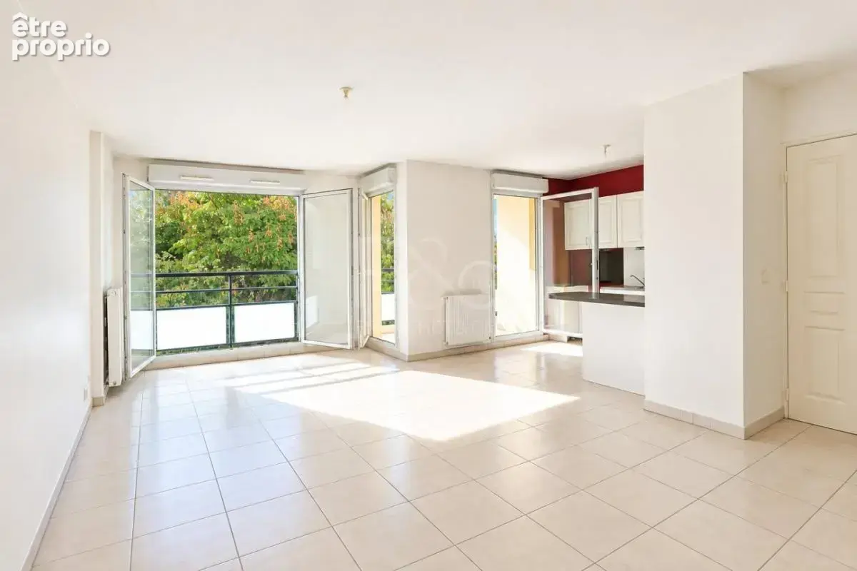 Appartement à BRON