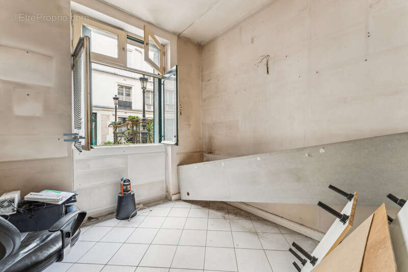 Commerce à PARIS-17E