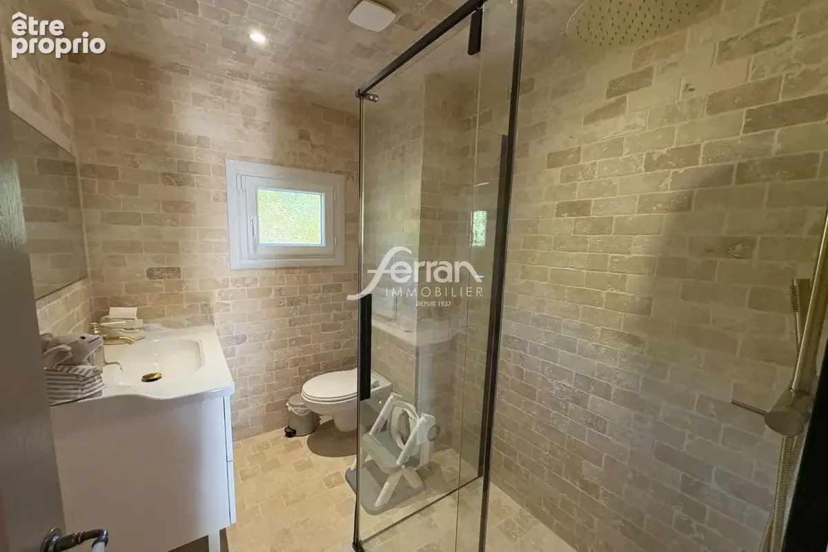 Maison 8 pièces 170 m² à vendre à Callas (83830) - photo 8