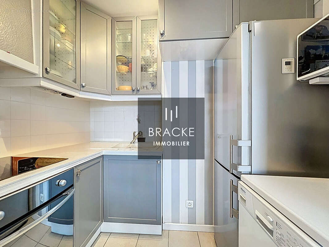 Appartement à COURBEVOIE