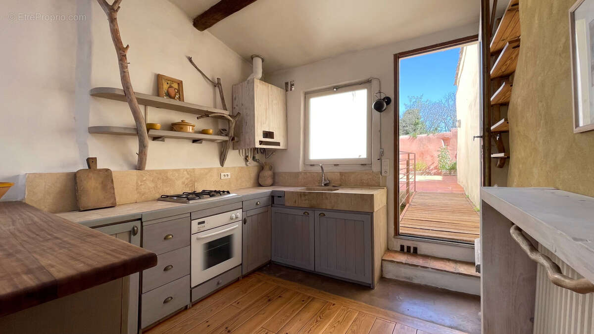 Maison à SAINT-QUENTIN-LA-POTERIE