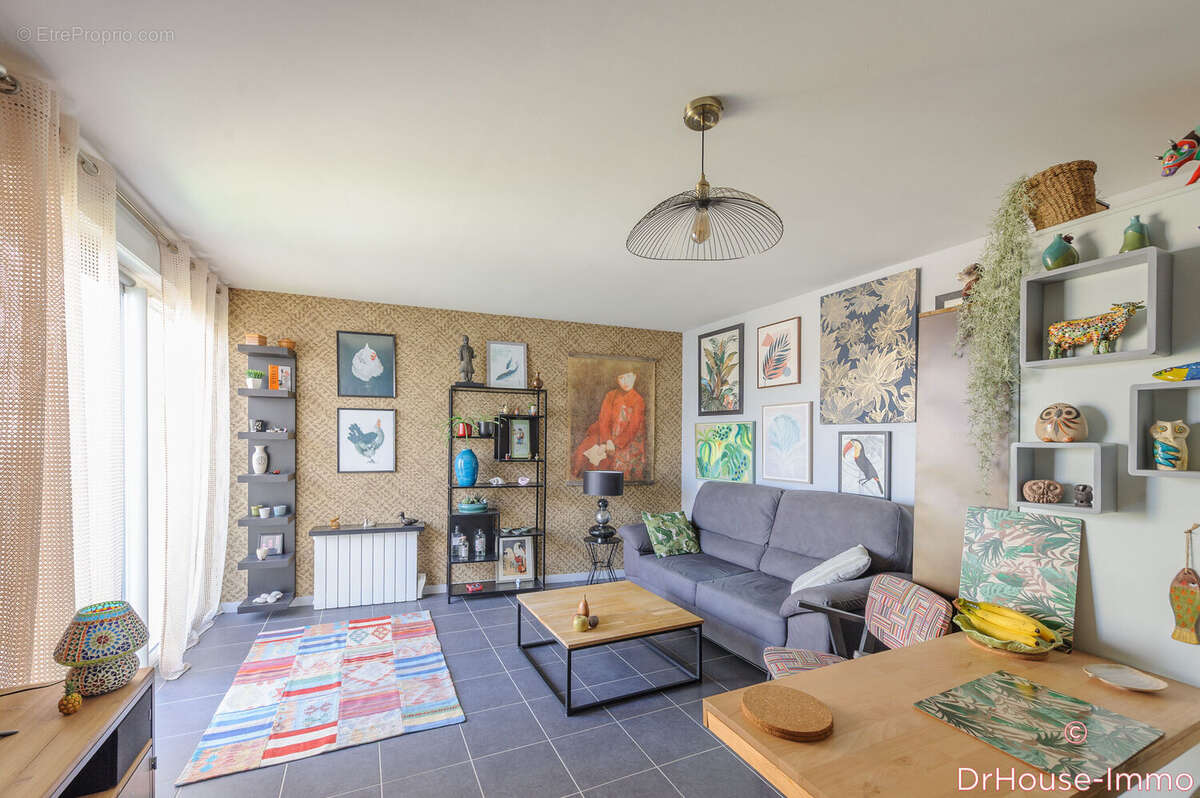 Appartement à ANGOULINS