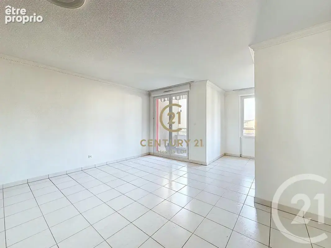 Appartement 96 m² à Grigny  - photo 2