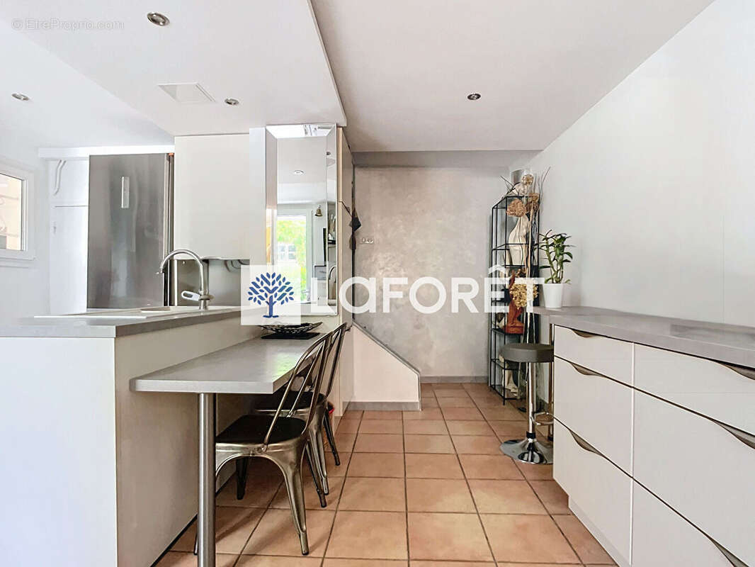 Maison à SAINT-NOM-LA-BRETECHE