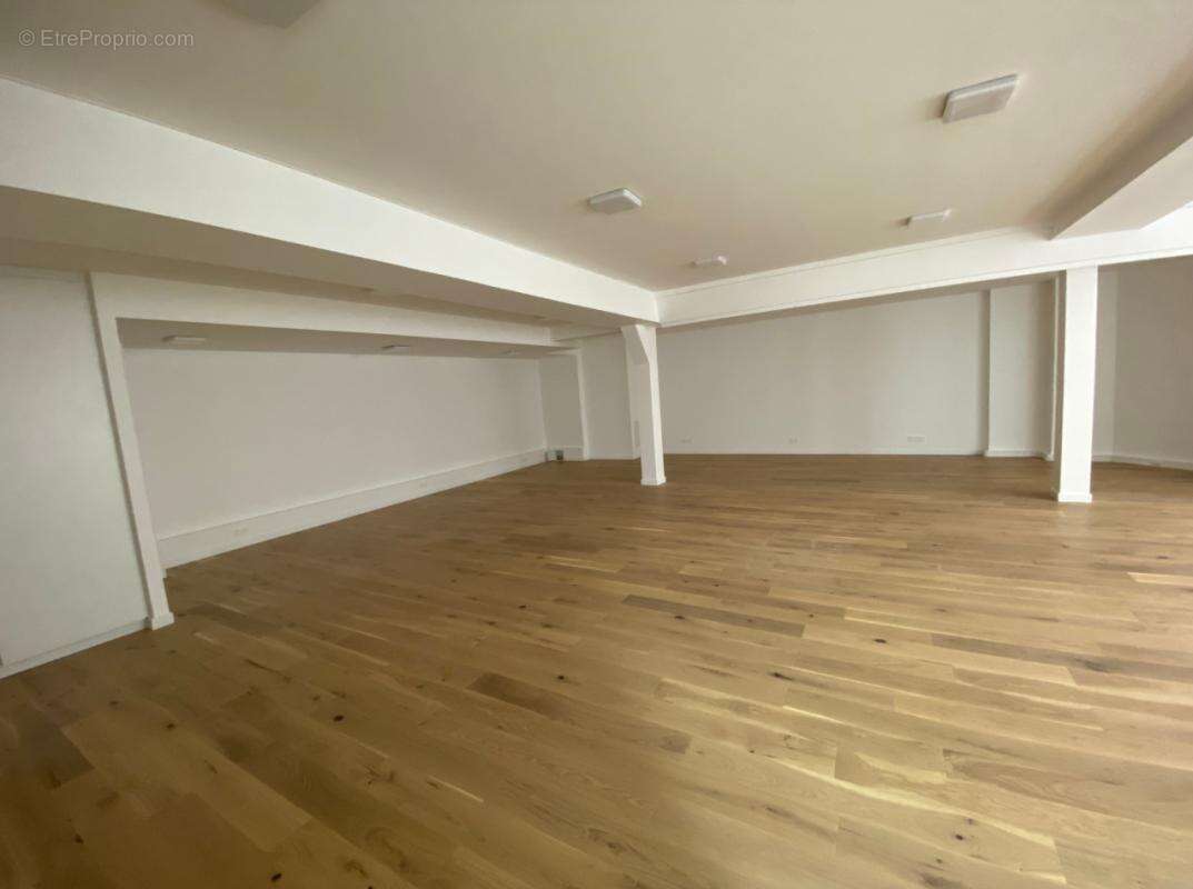 Commerce à PARIS-14E