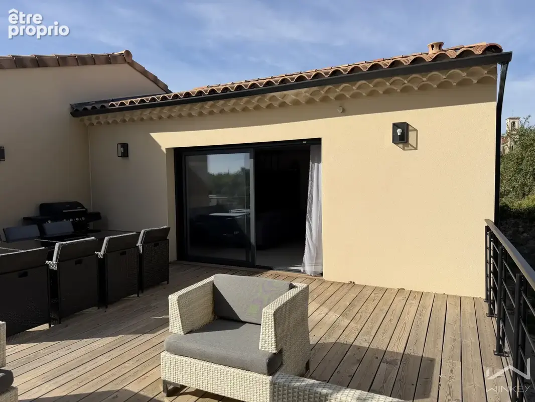 Le garn -  - maison plain pied - 108m2 -3 chambres -  807m2 de terrain - piscine - garage - photo 9