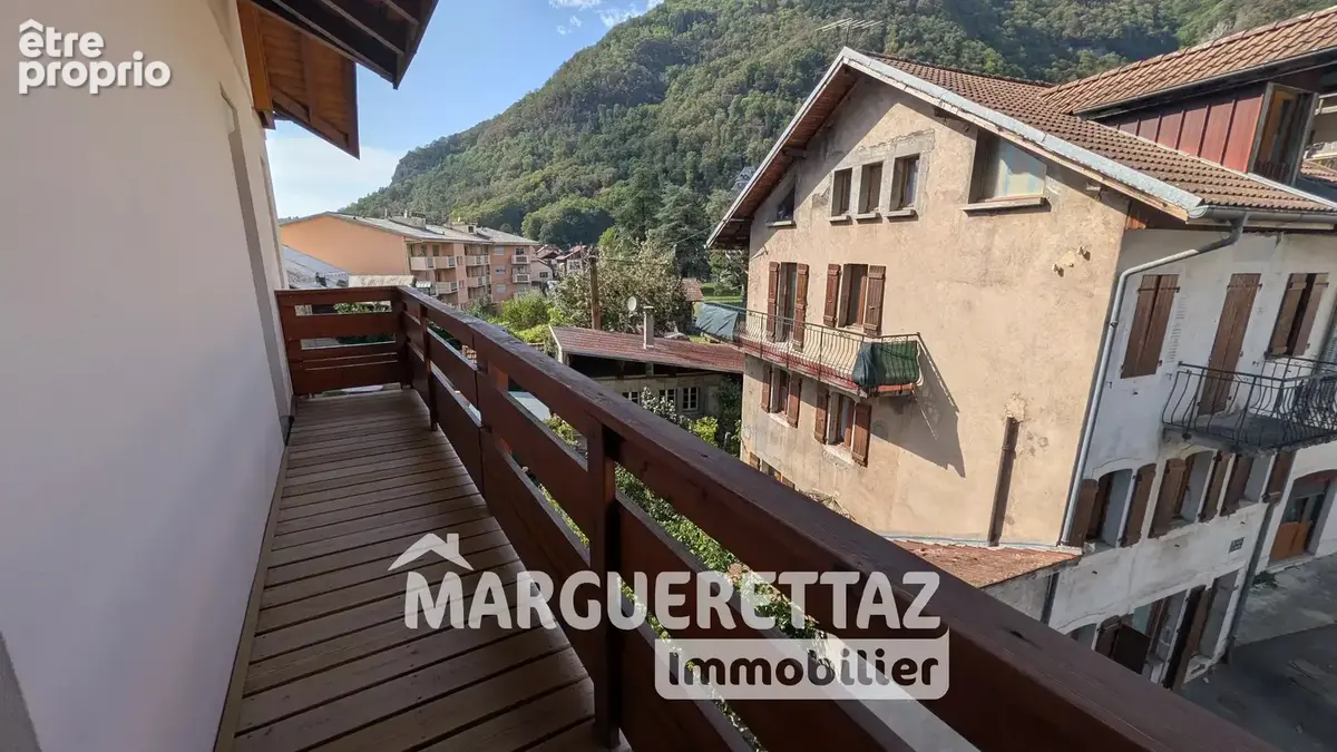 Appartement T2 + bureau, centre village - photo 11