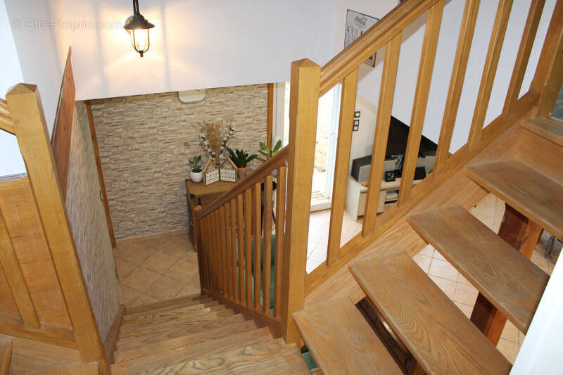 Maison à CHAVANNES-SUR-SURAN