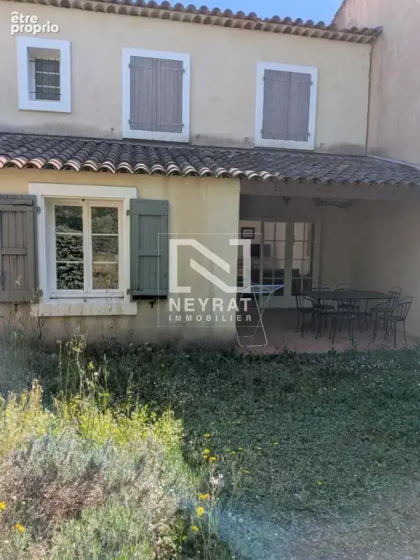 Appartement à FAYENCE