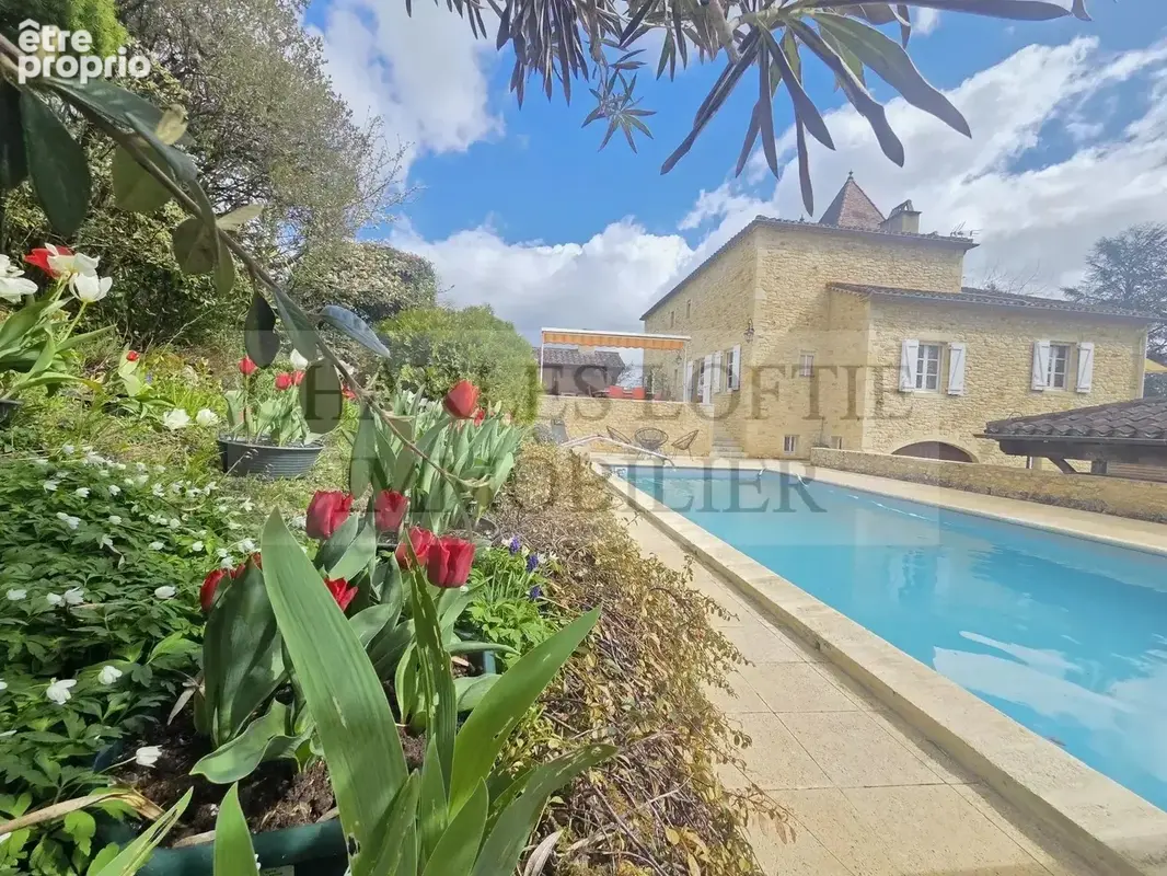 Elegante maison en pierre à Prayssac avec piscine sur terrain de 4400 m2 - photo 2