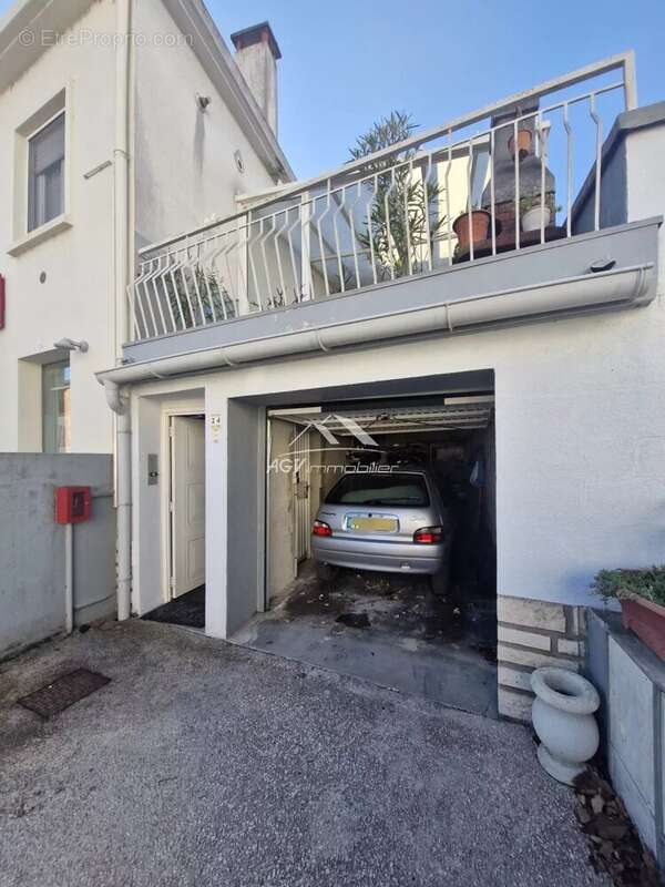 Appartement à SALINDRES