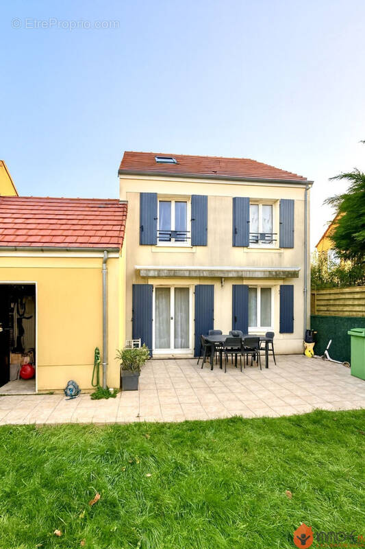 Maison à BAILLY-ROMAINVILLIERS