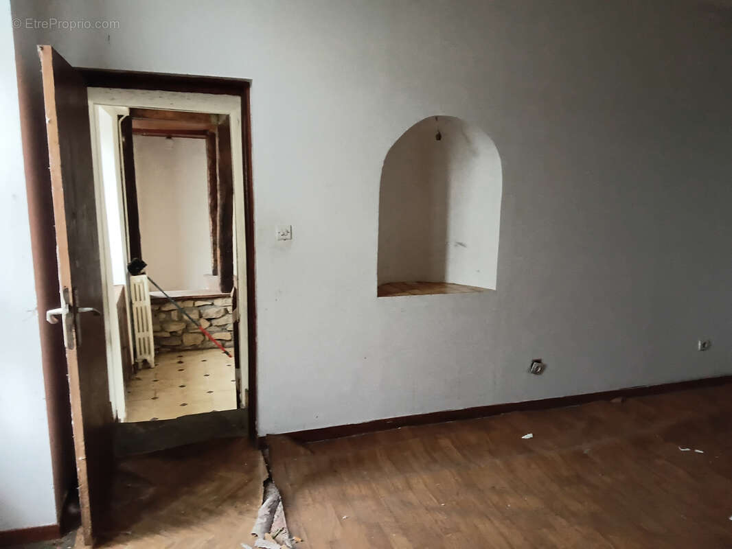 Maison à OUROUER-LES-BOURDELINS