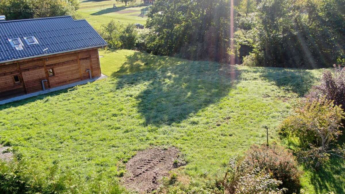 Terrain à ESSERT-ROMAND