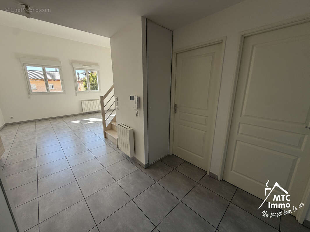 Appartement à SAINT-VULBAS