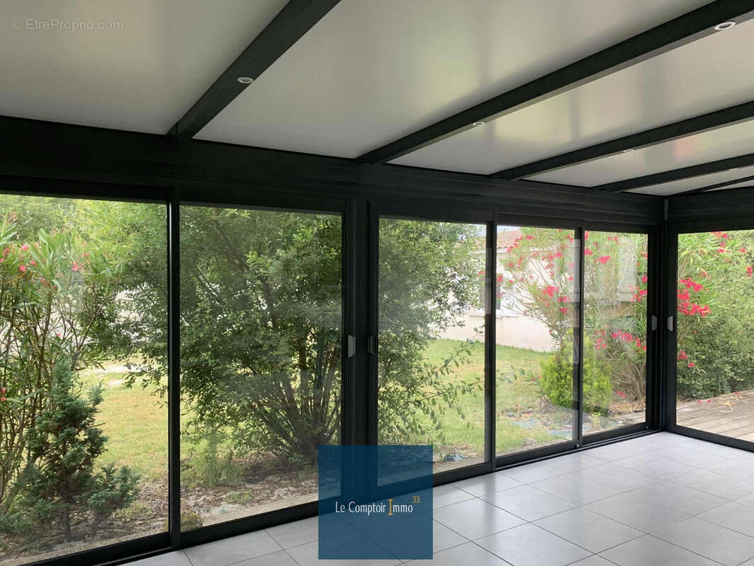 Maison à AMBARES-ET-LAGRAVE