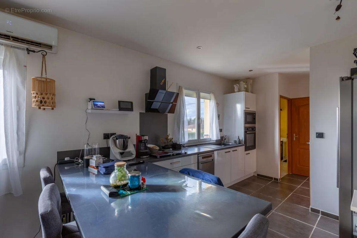 Maison à SAINTE-EUPHEMIE