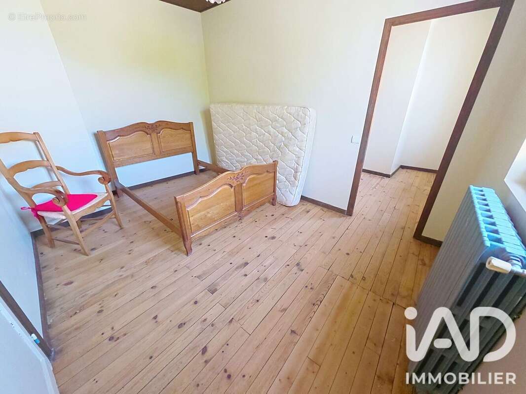 Photo 9 - Maison à LA ROCHEBEAUCOURT-ET-ARGENTINE