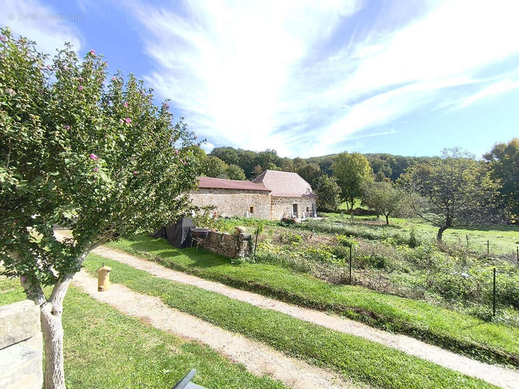 Maison à LISSAC-ET-MOURET