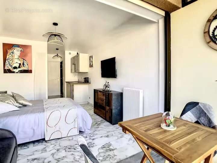 Cannes arrière Croisette, magnifique  studio en étage avec cave - photo 9