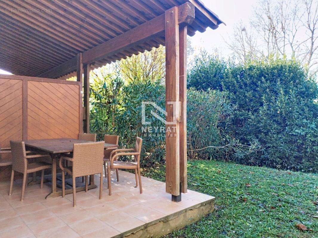 Appartement à MONTAUROUX